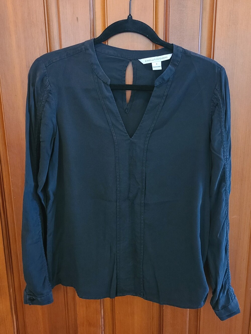 Diane Von Furstenberg 100% Silk Black Blouse Size 8 DVF